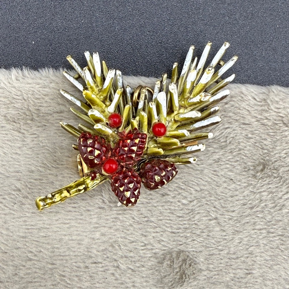 Vintage ART Brooch Pendant Gold Pine Branch Enamel Christmas Pinecone